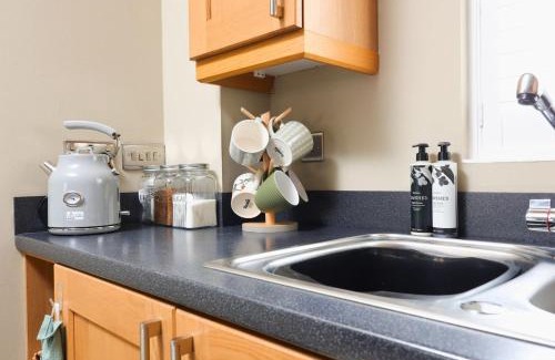 Malmesbury Apartment | Stylish Flat With Sofa Bed in Malmesbury!