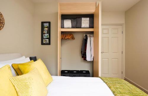 Malmesbury Apartment | Stylish Flat With Sofa Bed in Malmesbury!