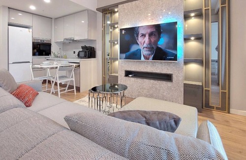 Bagcilar Apartment | Stylish Flat With The Swimming Pool&Fitness Apt. 11