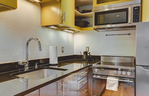 Old North Boulder Condo | Stylish Furnished Loft Apartment in Historic Old North Boulder