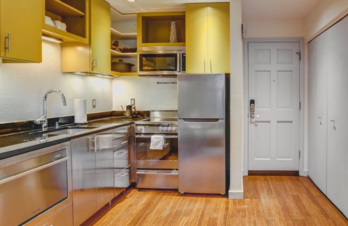 Old North Boulder Condo | Stylish Furnished Loft Apartment in Historic Old North Boulder