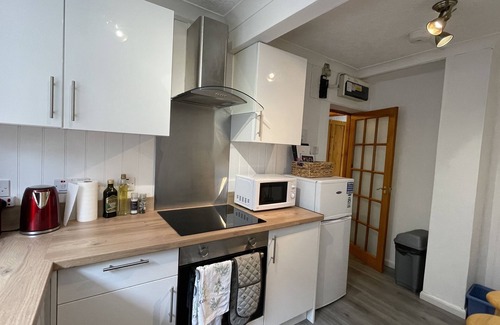 Lewiston Apartment | Stylish Garden Flat Near Loch Ness