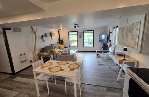 Whitehorse Apartment | Stylish Ground-Floor Getaway in Granger – Modern Comfort & Central Location!"