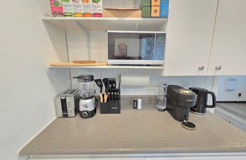 Whitehorse Apartment | Stylish Ground-Floor Getaway in Granger – Modern Comfort & Central Location!"