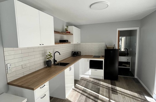 Everton Park Apartment | Stylish Guest Suite - Everton Hills
