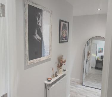 Bristol Floating Harbour Apartment | Stylish Harbourside Apartment