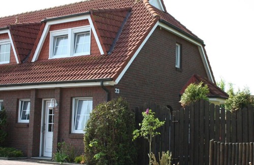Westeraccumersiel House | Stylish holiday house with splendid garden