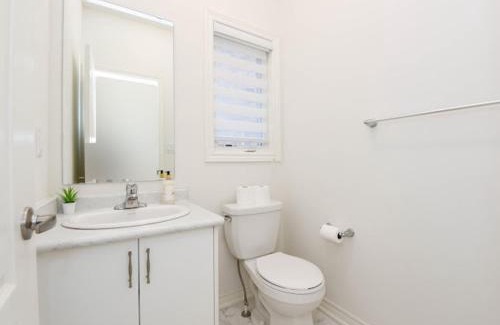 Watertown Apartment | Stylish Home in Waterdown