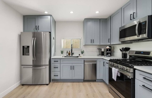 Montebello House | Stylish home near LA and OC