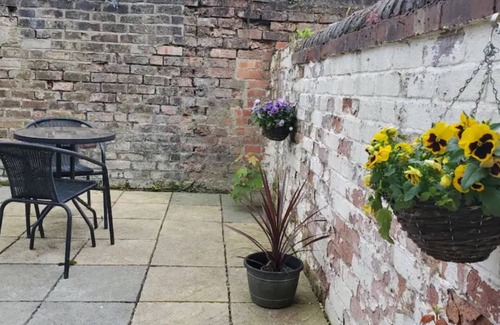Thatto Heath House | Stylish Home Retreat on outskirts of Liverpool