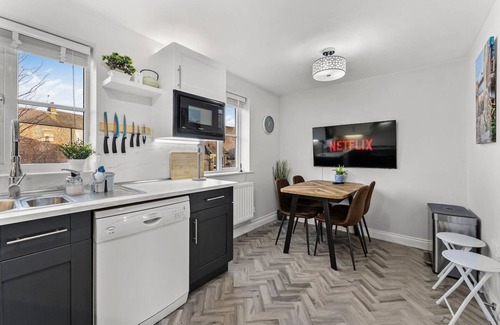 Wakefield House | Stylish House in Wakefield - Sleeps 6