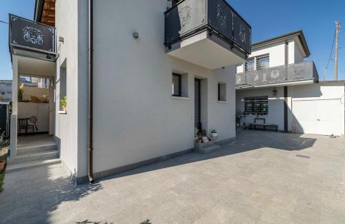 Campalto House | Stylish house near Venice With Parking