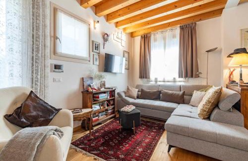 Campalto House | Stylish house near Venice With Parking