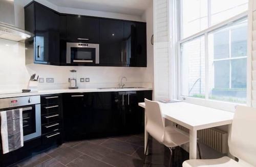 Covent Garden Apartment | Stylish & Incredible Location