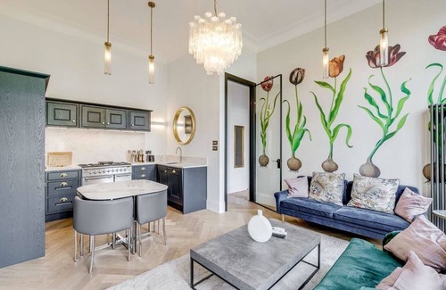 Paddington Apartment | Stylish Little Venice Oasis w/Private Park