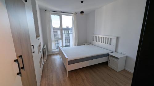 Lozenets Apartment | Stylish Living in Kompleks Reina - 1BD with desk by Flat Manager