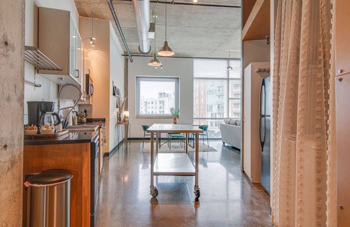 The Gulch Apartment | Stylish Loft in the Heart of Nashville
