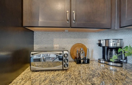 West End Condo | Stylish Loft Near Centennial Park!