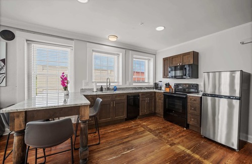 Conway Condo | Stylish Loft Steps Away from Main Street