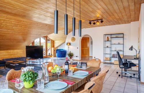 Munchen District Apartment | Stylish loft with balcony, quiet and spacious