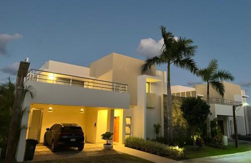 Punta Cana Villa | Stylish Luxury San Juan Lakes Villa in Gated Community in Downtown Punta Cana With Private Pool