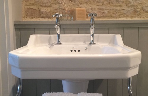 Pouille Other | Stylish Manor House, 6 Bed, Heated Pool, Gated Garden, Sleeps15, Outdoor Kitchen