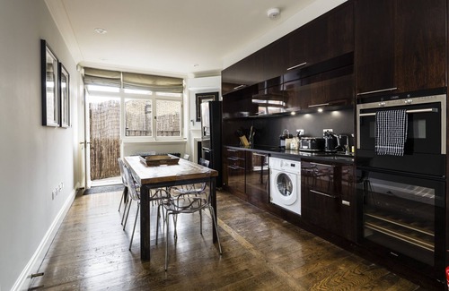 City of Westminster Apartment | Stylish Mayfair Penthouse next to Oxford Street and Selfridges