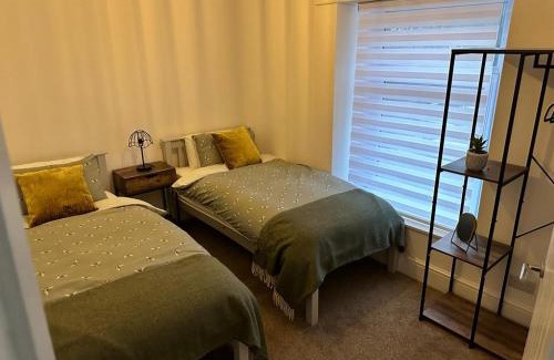 Treorchy Apartment | Stylish Miners Cottage, Treorchy, Rhondda