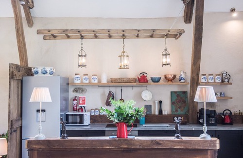Bor-et-Bar House | Stylish, modern and spacious conversion of a 19C barn with pool, sleeps 10