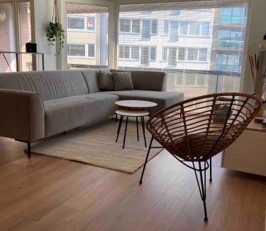 Ostend City Centre Apartment | Stylish, modern apartment with two bedrooms, located in the vibrant heart of Ostend T110