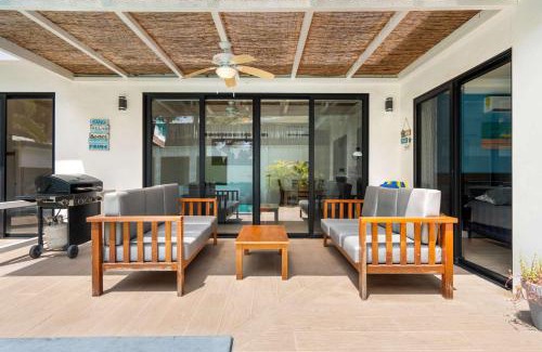Potrero House | Stylish Modern Home with a Tranquil Outdoor Oasis, Spacious Open Floor Plan, and Private Swimming Pool