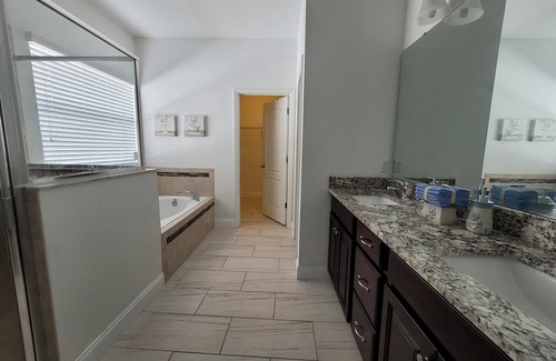 Apopka House | Stylish Modern Home in Quiet Neighborhood!