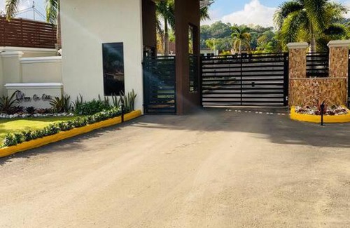 Ocho Rios Villa | Stylish Modern Villa in Ocho Rios
