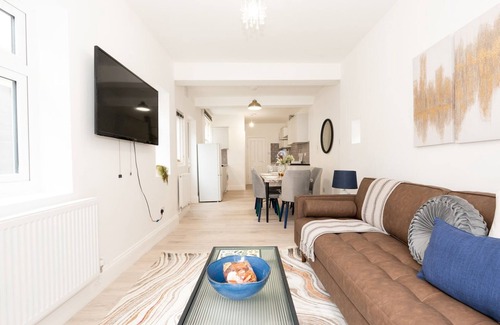 Abbey House | Stylish newly renovated large home with garden | Pass The Keys