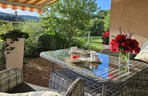 Delliehausen Apartment | Stylish oasis of well-being with a terrace and garden right next to the forest