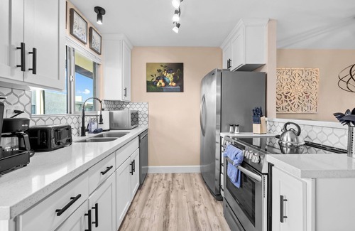 South Scottsdale Condo | Stylish Old Town Scottsdale Condo| Pool| Wifi