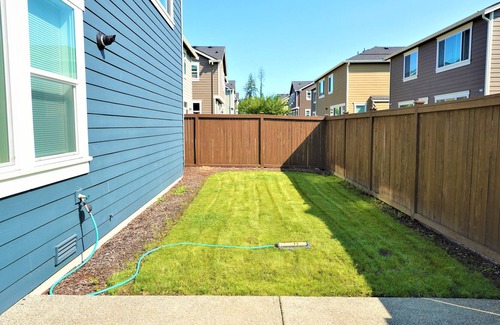 North Creek House | Stylish & Quiet 4Bed & 3Bath Residential Home in Luxury Community