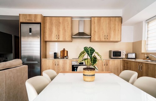 Hal Gharghur Apartment | Stylish Retreat in a Charming Maltese Village