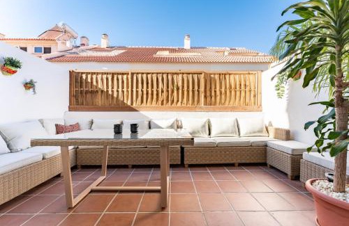 Torrequebrada House | Stylish Seaview Townhouse 3BR Pool 4 Terraces