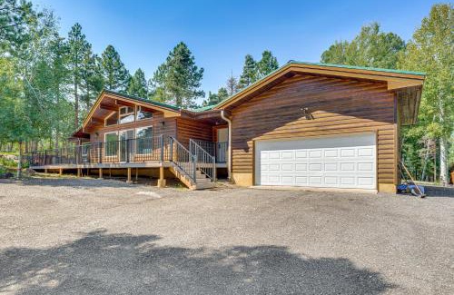 Angel Fire House | Stylish, Serene Angel Fire Cabin with Hot Tub!