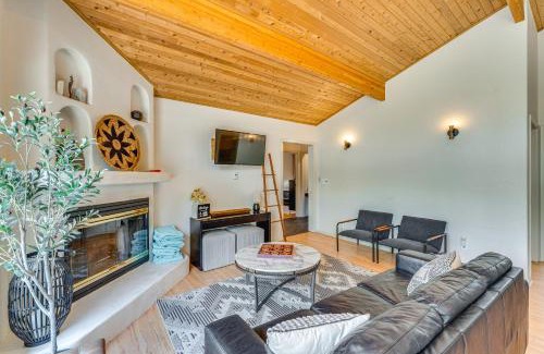 Angel Fire House | Stylish, Serene Angel Fire Cabin with Hot Tub!