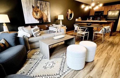 Breckenridge Apartment | Stylish Ski-In Property in Breck