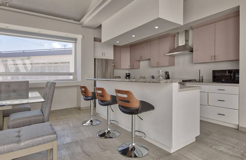 Granados House | Stylish spacious 3 bed/3bath home in the heart of Ensenada!