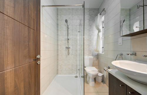 Ta' Giorni Apartment | Stylish St Julian's Penthouse with Private Terrace by SF HOMES
