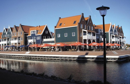 Volendam Apartment | Stylish Stay in Volendam