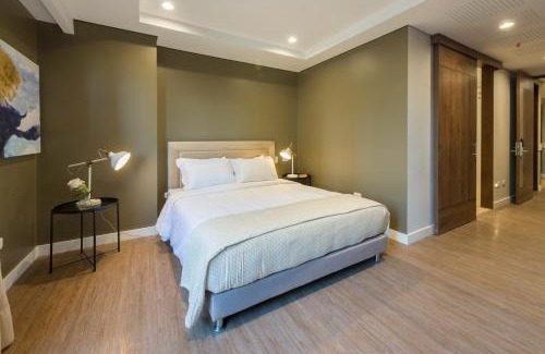 Los Naranjos Apartment | Stylish Stay with Private Views in Medellín 310