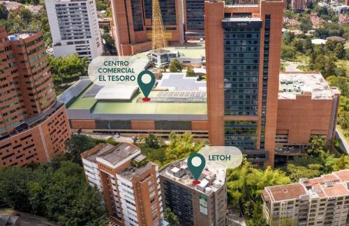 Los Naranjos Apartment | Stylish Stay with Private Views in Medellín 310