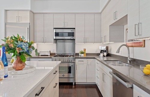 Santa Barbara Apartment | Stylish Studio Apartment in the Heart of Downtown Santa Barbara!