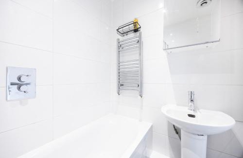 Fulham Broadway House | Stylish Studio Apartment In Fulham