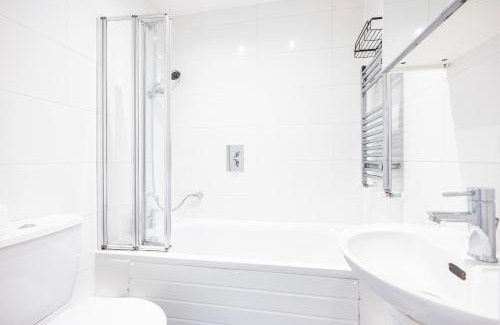 Fulham Broadway House | Stylish Studio Apartment In Fulham